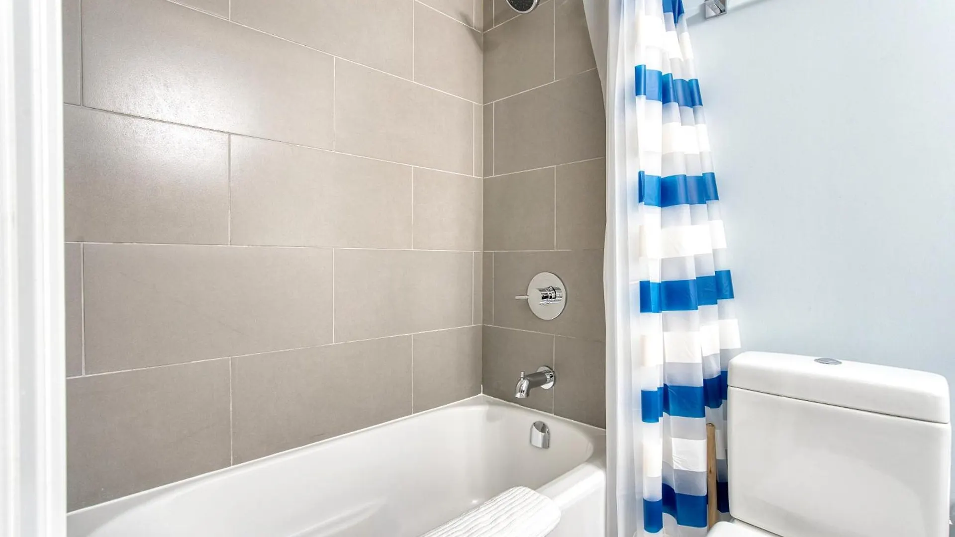Modern 1 Bedroom Sleeps 3 Yorkville Stk Toronto